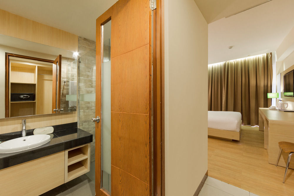 Vihan Suites Bali Kuta  Exterior photo